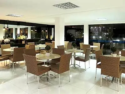 Las Brisas Beach Hotel بونتا نيغرا