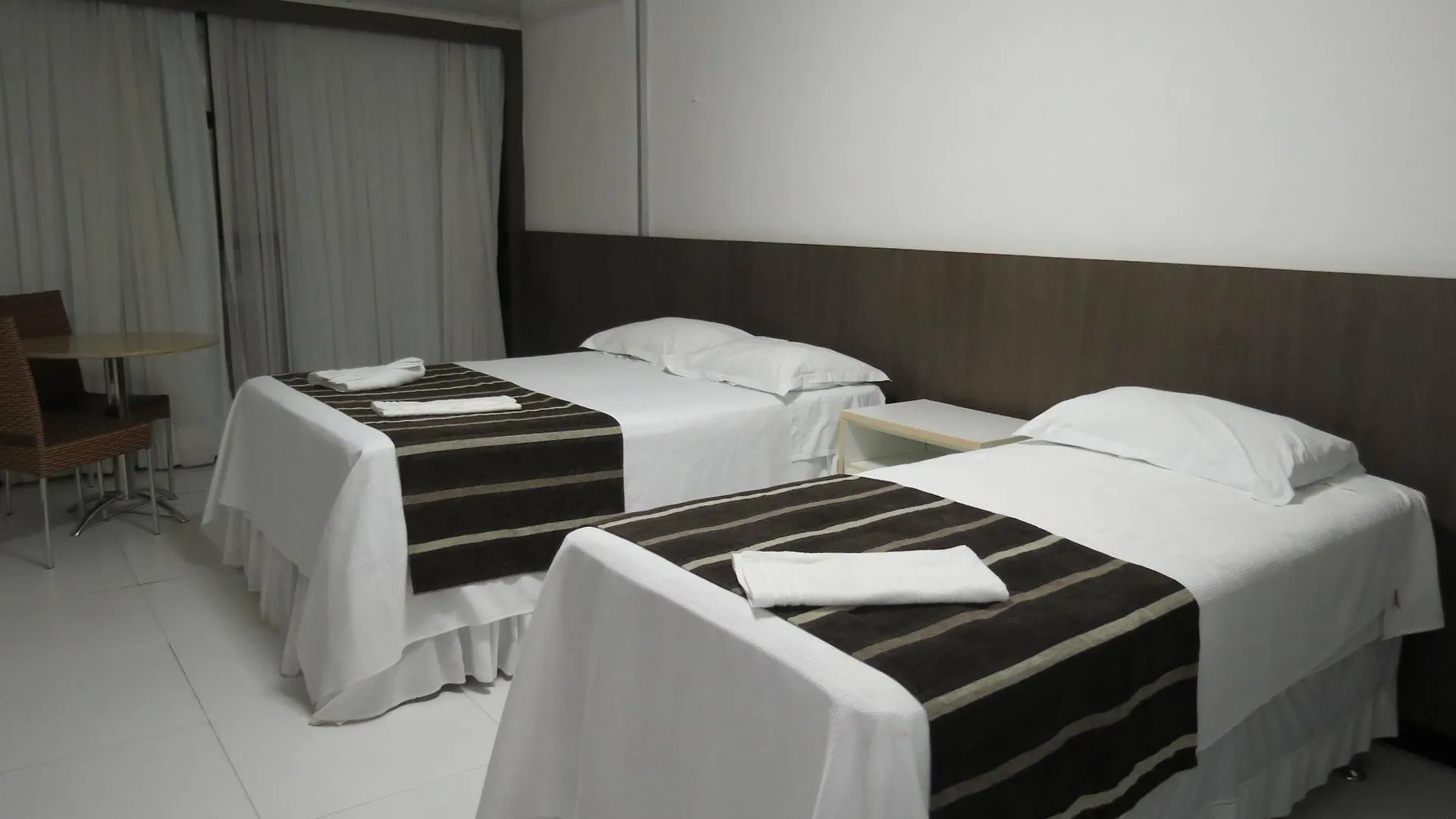 Las Brisas Beach Hotel بونتا نيغرا