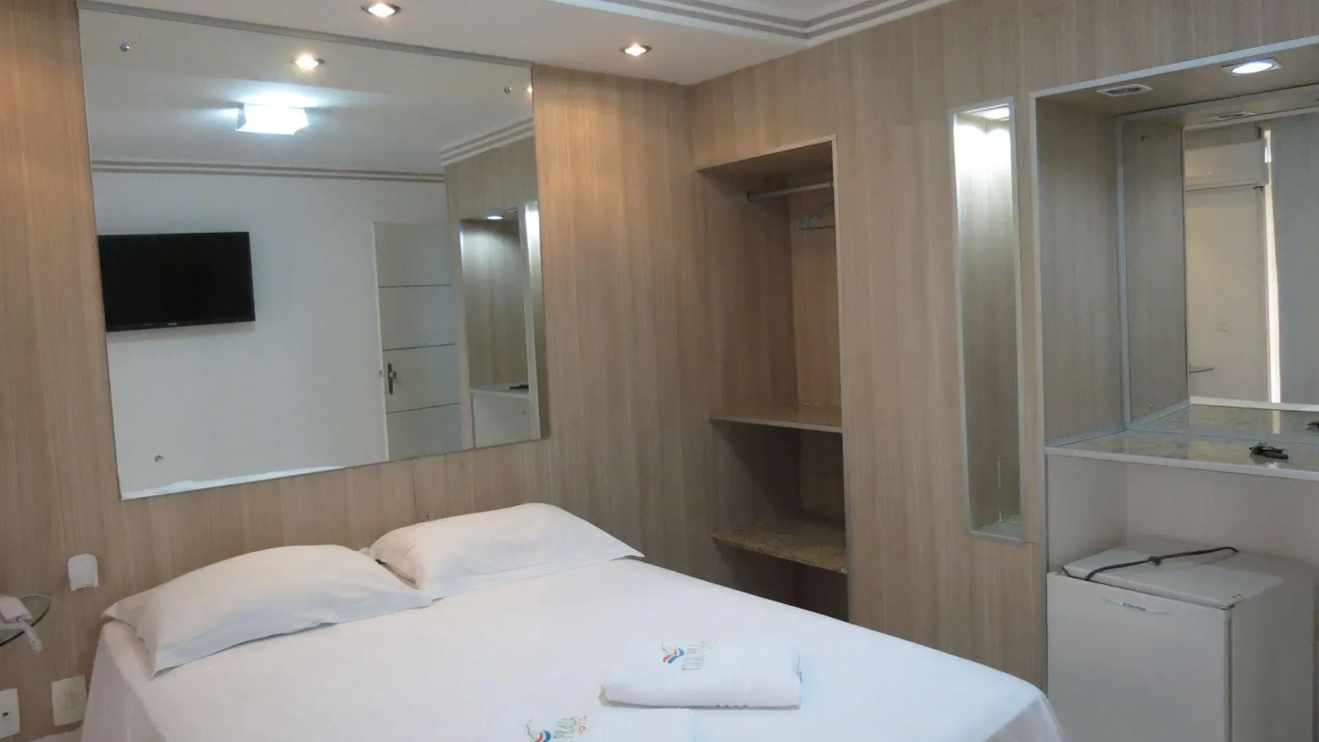 Las Brisas Beach Hotel بونتا نيغرا