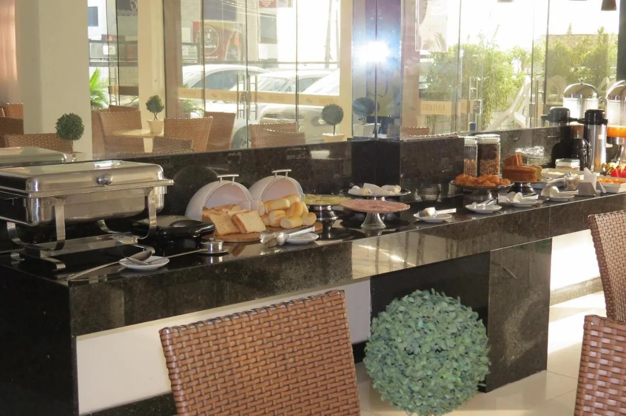 Las Brisas Beach Hotel بونتا نيغرا